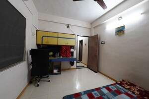 Team Area in 3 BHK Independent House at Krishna Nagar – for Sale
