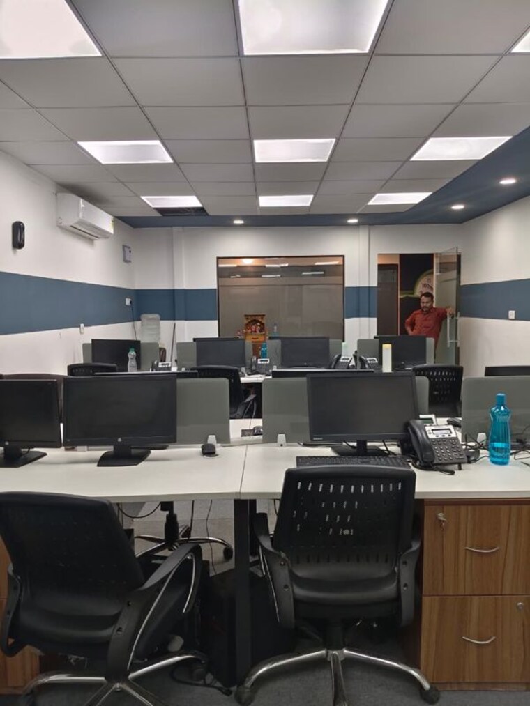 Team Area, sector 63 Commercial Office Space 1200 Sq.Ft. In Sector 63 Noida 10517625