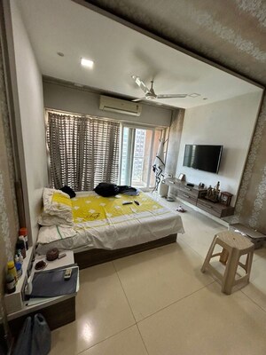 Bedroom in 3 BHK Apartment at RNA Continental, Chembur – for Rent