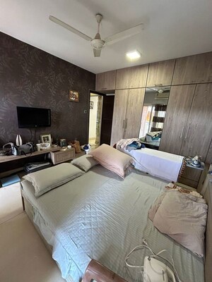Bedroom in 3 BHK Apartment at RNA Continental, Chembur – for Rent