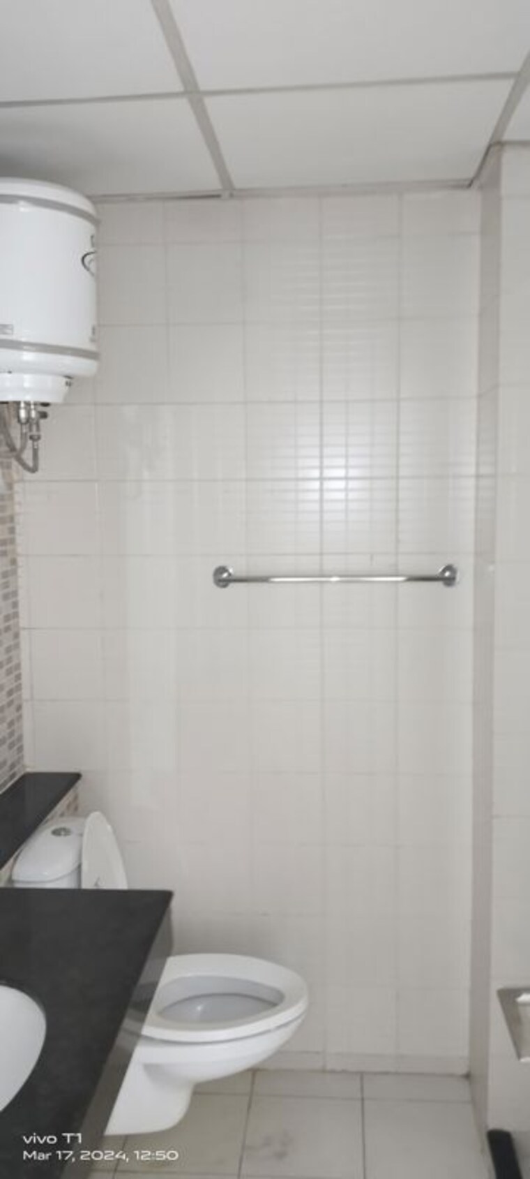 Bathroom, emaar-emerald-estate 2.5 Bedroom 1020 Sq.Ft. Apartment In Sector 65 Gurgaon 10517759