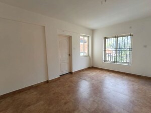 Room in 3 BHK Builder Floor at Ernakulam – for Sale