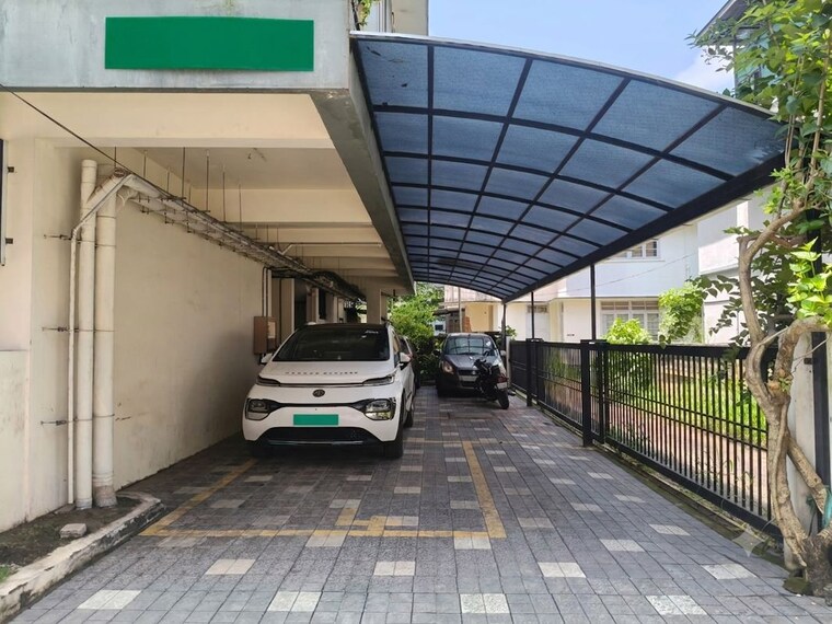  Parking, ernakulam 3 Bedroom 2000 Sq.Ft. Builder Floor In Ernakulam Kochi 10516715