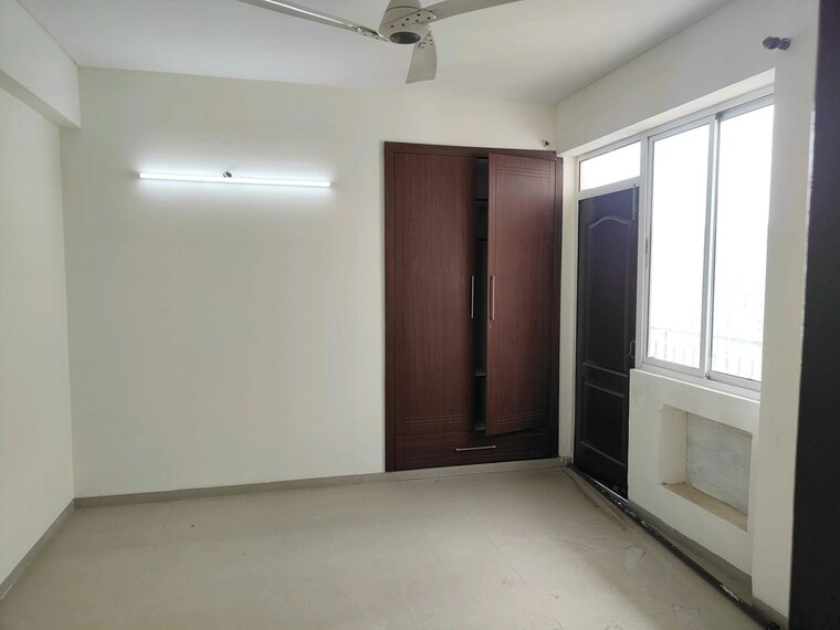 Room, sector 22 2 Bedroom 1300 Sq.Ft. Builder Floor In Sector 22 Gurgaon 10517801