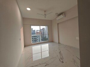 Room in 3 BHK Apartment at Chembur – for Rent