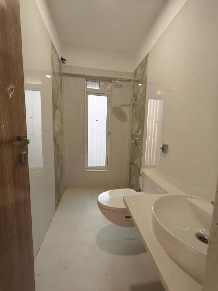 Bathroom, chembur 3 Bedroom 1700 Sq.Ft. Apartment In Chembur Mumbai 10517836