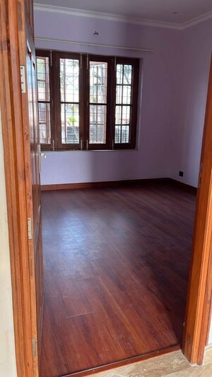 Room in 3 BHK Builder Floor at Aman Vihar – for Rent