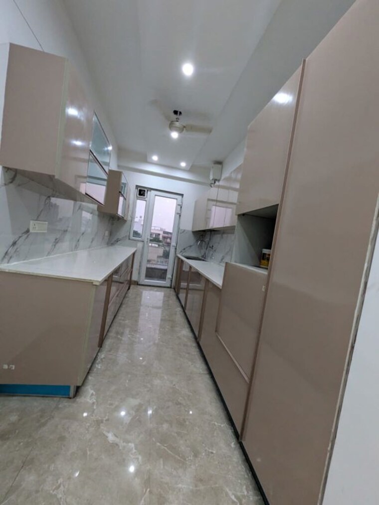 Bathroom, sector 57 3 Bedroom 1700 Sq.Ft. Builder Floor In Sector 57 Gurgaon 10517855