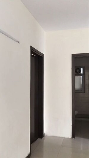 Room in 2 BHK Apartment at BPTP Park Grandeura, Sector 82 – for Rent