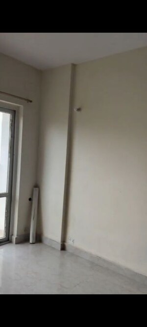 Building Lobby in 2 BHK Apartment at BPTP Park Grandeura, Sector 82 – for Rent