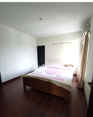 Bedroom in 3 BHK Apartment at Experion Capital, Gomti Nagar – for Rent