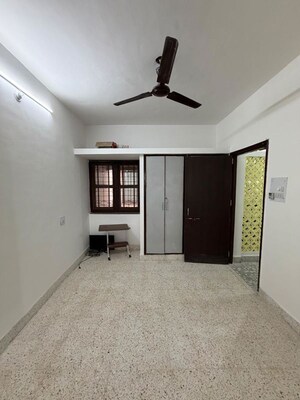 Room in 2 BHK Apartment at Nivedita Terrace, Wanowrie – for Rent