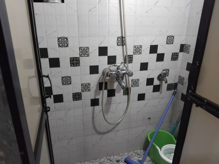 Bathroom, gokuldham-complex 1 RK 278 Sq.Ft. Apartment In Goregaon East Mumbai 10517986