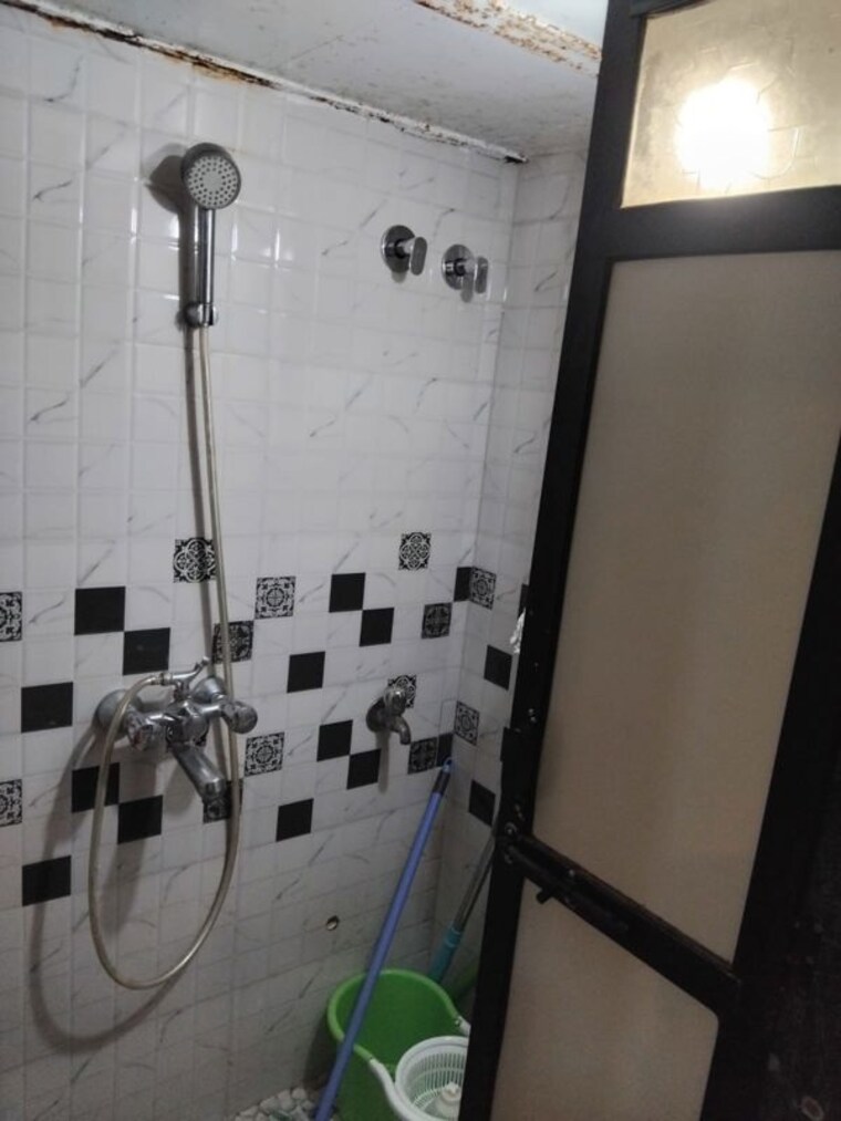 Bathroom, gokuldham-complex 1 RK 278 Sq.Ft. Apartment In Goregaon East Mumbai 10517986