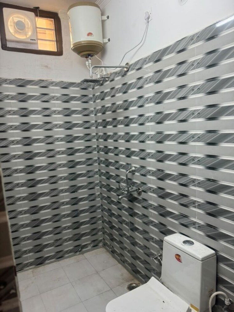 Bathroom, prem nagar 2 Bedroom 1300 Sq.Ft. Builder Floor In Prem Nagar Dehradun 10517999