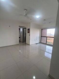 2 BHK + Study Room Apartment For Rent in Lodha Splendora River View