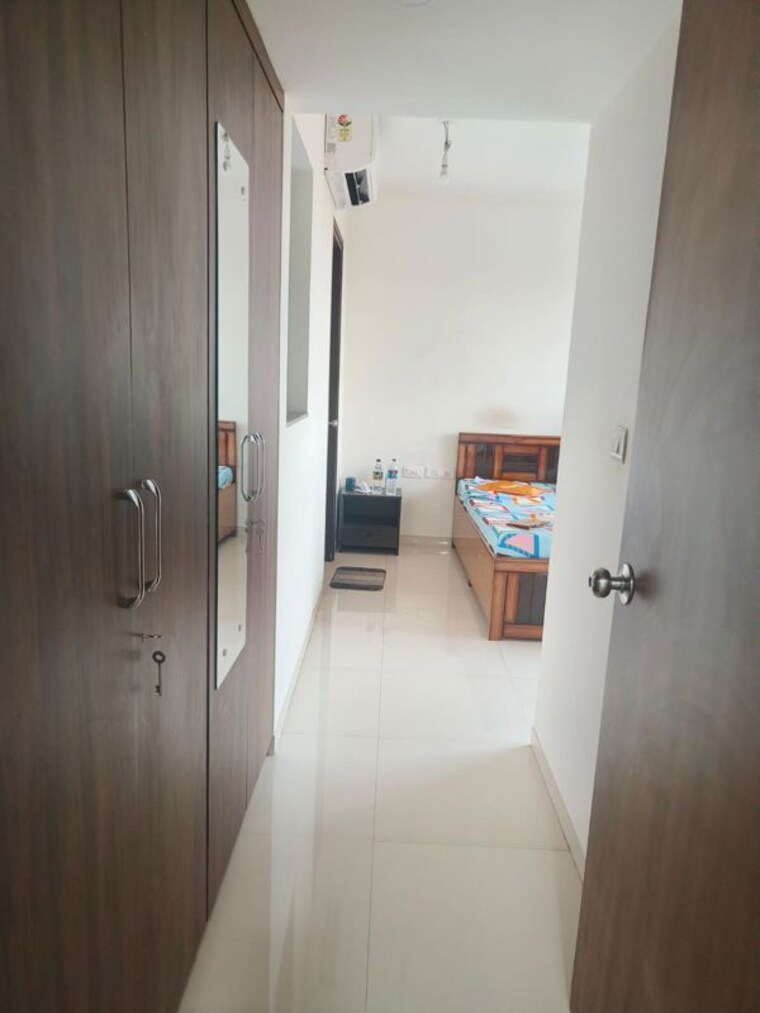 undefined, lodha-splendora-river-view 2 Bedroom 670 Sq.Ft. Apartment In Ghodbunder Road Thane 10518045