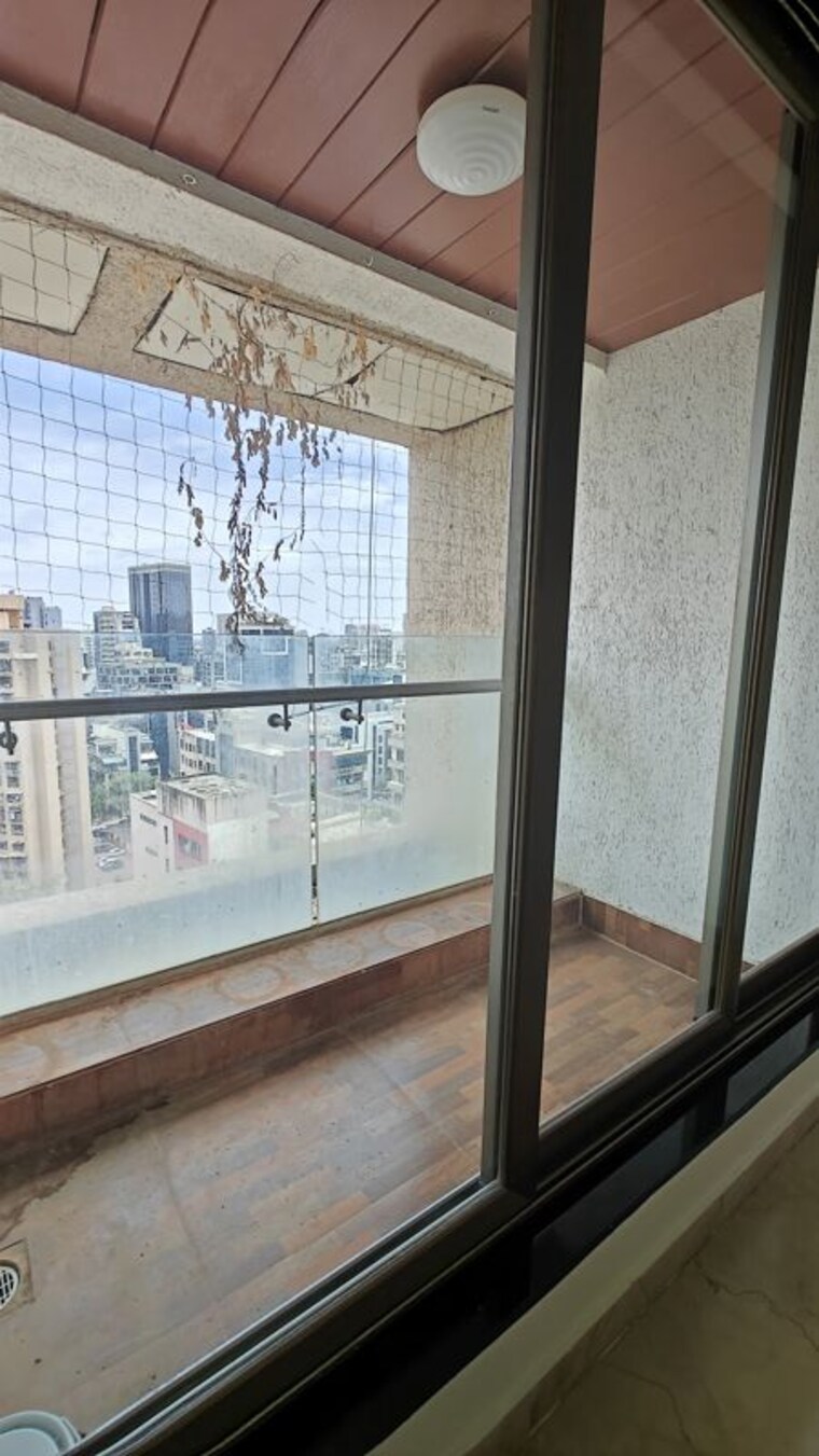 Balcony, lashkaria-empress 2 Bedroom 750 Sq.Ft. Apartment In Andheri West Mumbai 10518046