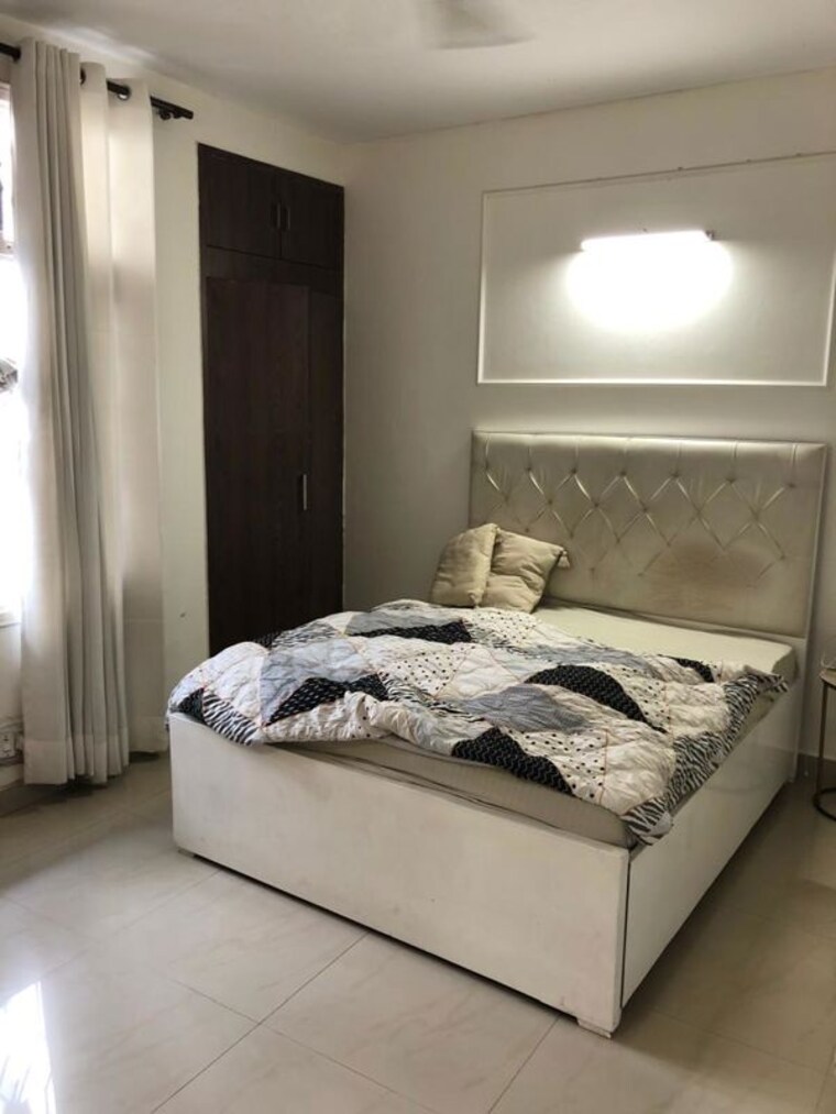 Bedroom, ardee-city 3 Bedroom 300 Sq.Yd. Builder Floor In Sector 52 Gurgaon 10518044