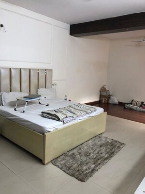Bedroom in 3 BHK Builder Floor at Ardee City, Sector 52 – for Sale