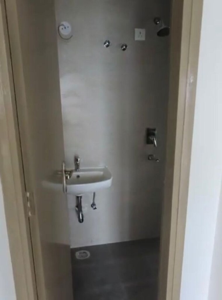 Bathroom, pareena-micasa 2 Bedroom 865 Sq.Ft. Apartment In Sector 68 Gurgaon 10518038