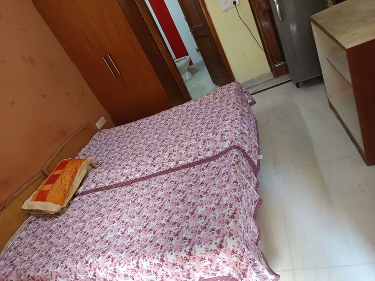 Bedroom, sector 12 4 Bedroom 300 Sq.Yd. Builder Floor In Sector 12 Gurgaon 10518058