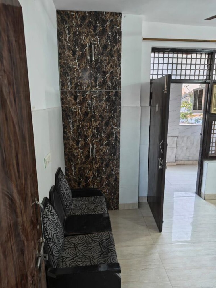 Living Room, sector 12 4 Bedroom 300 Sq.Yd. Builder Floor In Sector 12 Gurgaon 10518058