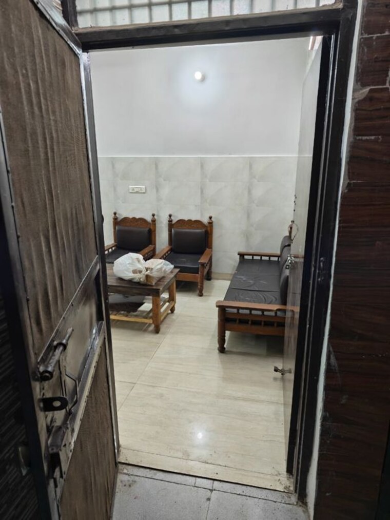 Balcony, sector 12 4 Bedroom 300 Sq.Yd. Builder Floor In Sector 12 Gurgaon 10518058