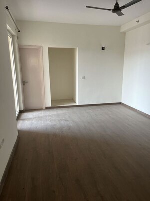 Room in 3.5 BHK Apartment at Emaar Palm Gardens, Sector 83 – for Sale