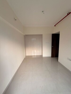 Room in 2 BHK Apartment at Raunak Residency Thane, Pokhran Road No One – for Rent