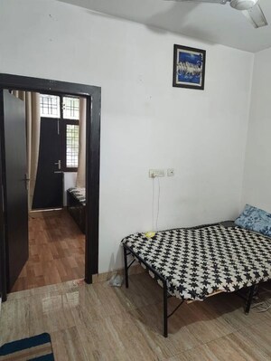 Bedroom in 2 BHK Builder Floor at Sector 23 – for Rent