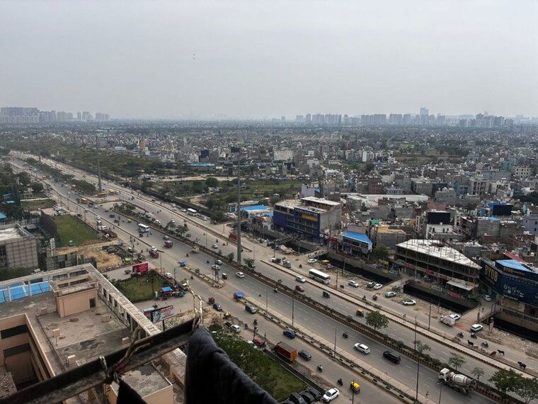 Exterior View, gaur-city-2-14th-avenue 1 Bedroom 530 Sq.Ft. Apartment In Sector 16c Greater Noida Greater Noida 10518072
