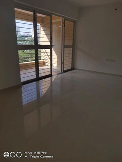 2 BHK Apartment For Rent in Clover Highlands