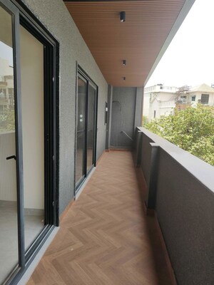 Balcony in 2 BHK Builder Floor at Palam Vihar Residents Association, Palam Vihar – for Rent