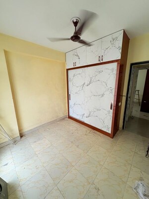 Room in 2 BHK Apartment at Apex Our Homes, Sector 37c – for Rent