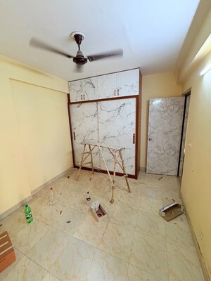 Room in 2 BHK Apartment at Apex Our Homes, Sector 37c – for Rent