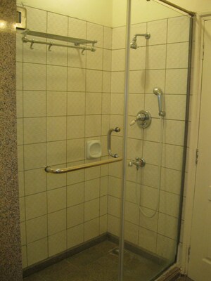 Bathroom in 1 BHK Builder Floor at Sector 22 – for Rent