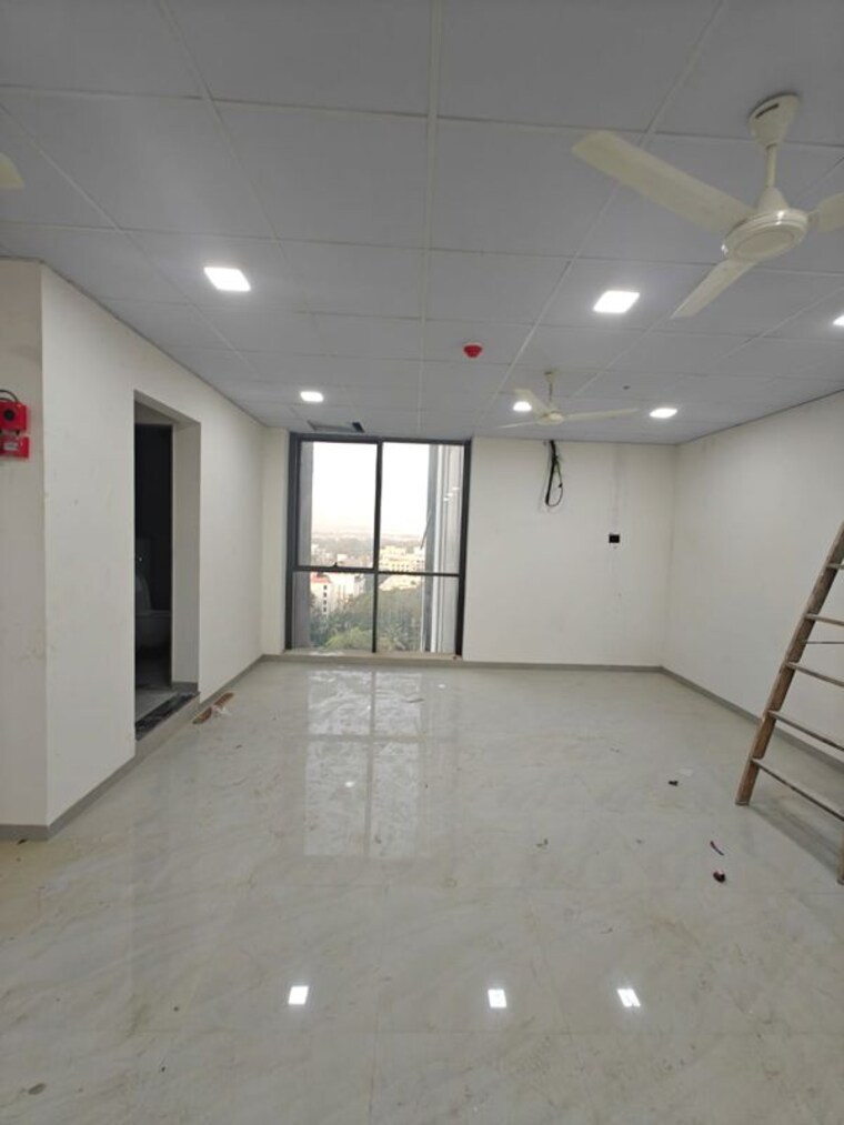 Room, nyati-empire Commercial Office Space 930 Sq.Ft. In Kharadi Pune 10518139