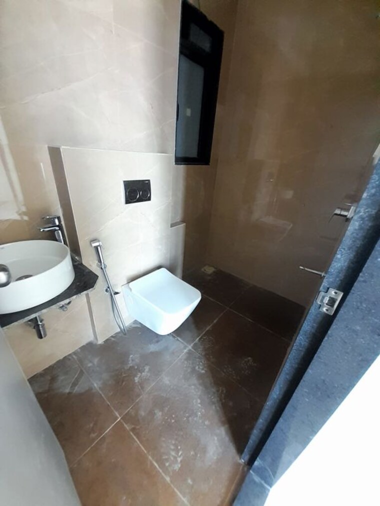 Bathroom, lodha-quality-home-tower-5 1 Bedroom 317 Sq.Ft. Apartment In Majiwada Thane 10518171