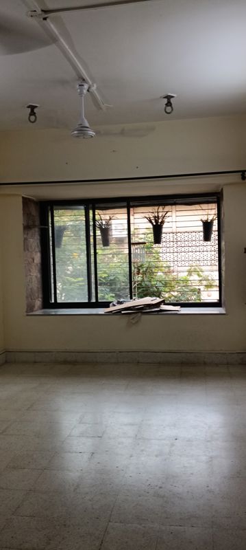 2 BHK 1000 Sq.Mt. Apartment in Oshiwara Mhada