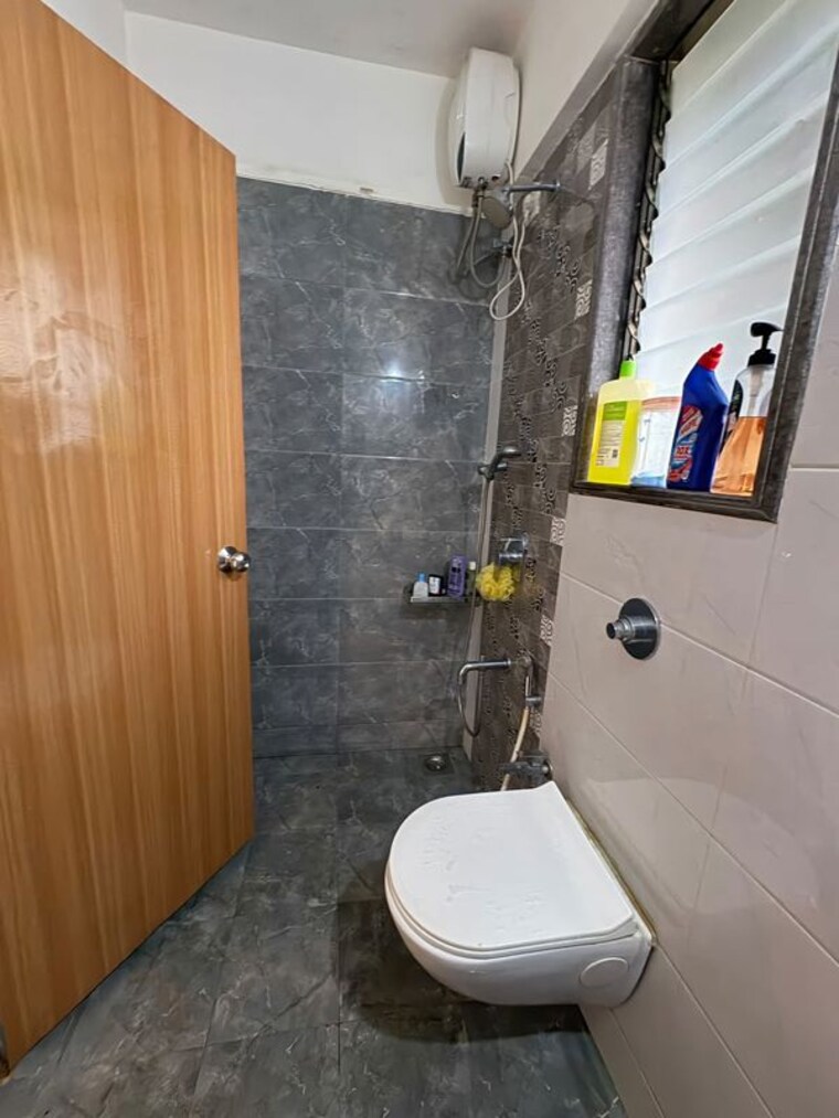 Bathroom, abrol-avirahi-heights 2 Bedroom 730 Sq.Ft. Apartment In Malad West Mumbai 10518141