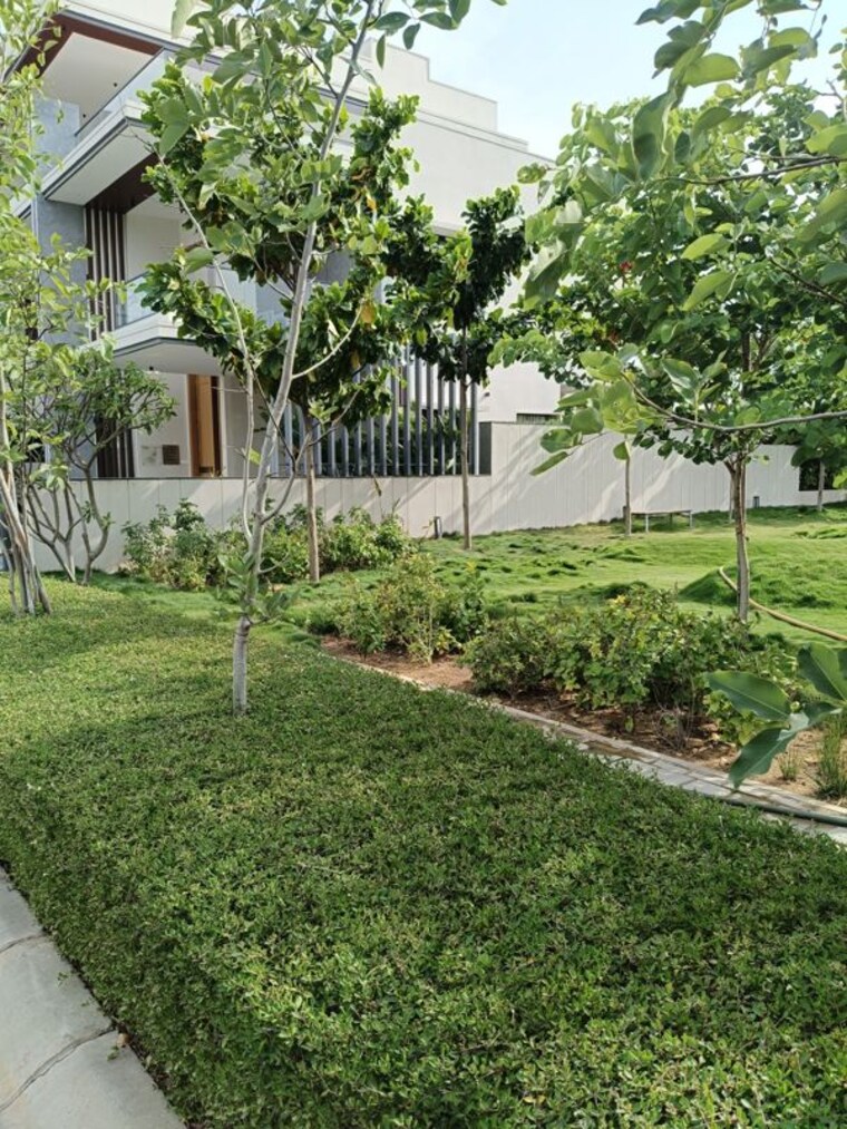 Garden, amg-hadiya-pearl 5 Bedroom 300 Sq.Yd. Villa In Shamshabad Hyderabad 10518182
