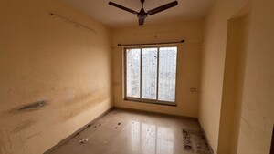 Room in 2 BHK Apartment at Mantri Serene, Goregaon East – for Rent