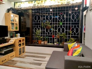Dining area in 3 BHK Apartment at Panorama Tower, Andheri West – for Rent