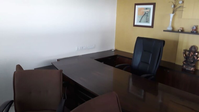 Team Area, navrangpura Commercial Office Space 1100 Sq.Ft. In Navrangpura Ahmedabad 10518235