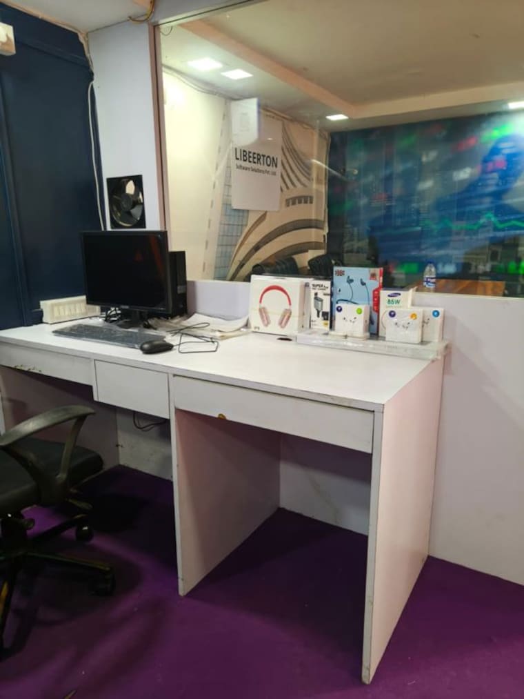 Team Area, satra-plaza Commercial Office Space 600 Sq.Ft. In Vashi Sector 19d Navi Mumbai 10518237