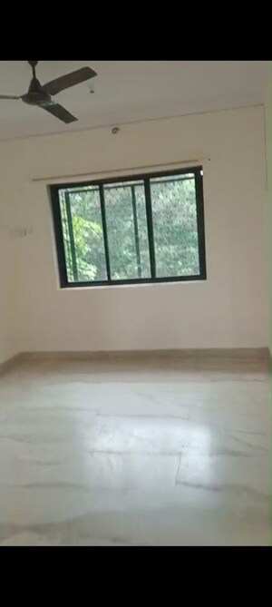 Room in 2 BHK Apartment at Mahakali CHS, Andheri East – for Rent