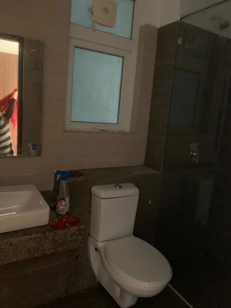 Bathroom, umang-winter-hills 2 Bedroom 1250 Sq.Ft. Apartment In Sector 77 Gurgaon 10518256