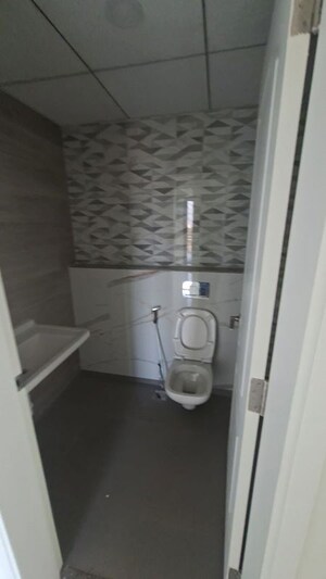 Bathroom in 2 BHK Apartment at Kumar 47 East A, Magarpatta City – for Rent
