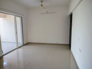 Room in 2 BHK Apartment at Abhinav Pebbles Urbania, Bavdhan – for Rent